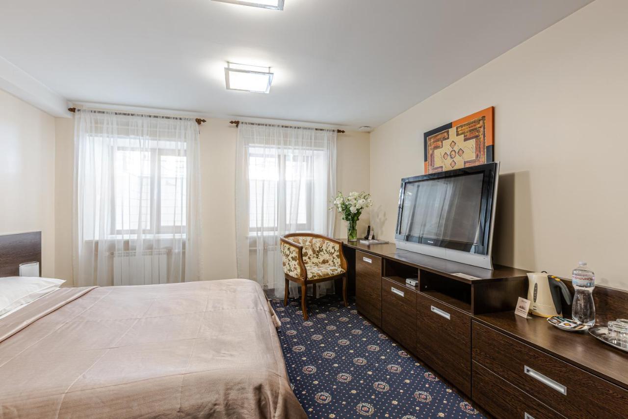 Incognito Boutique Hotel Kiev Ngoại thất bức ảnh