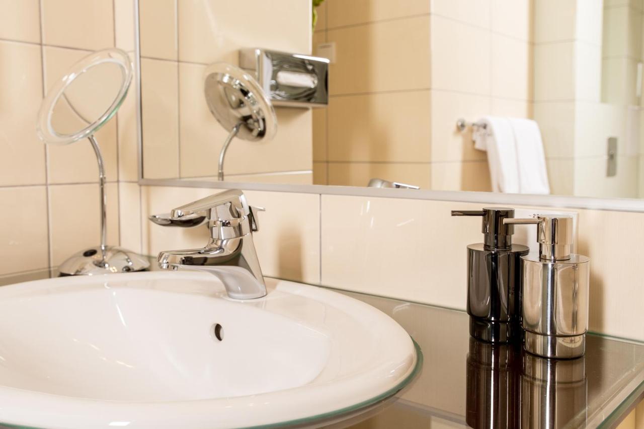Incognito Boutique Hotel Kiev Ngoại thất bức ảnh