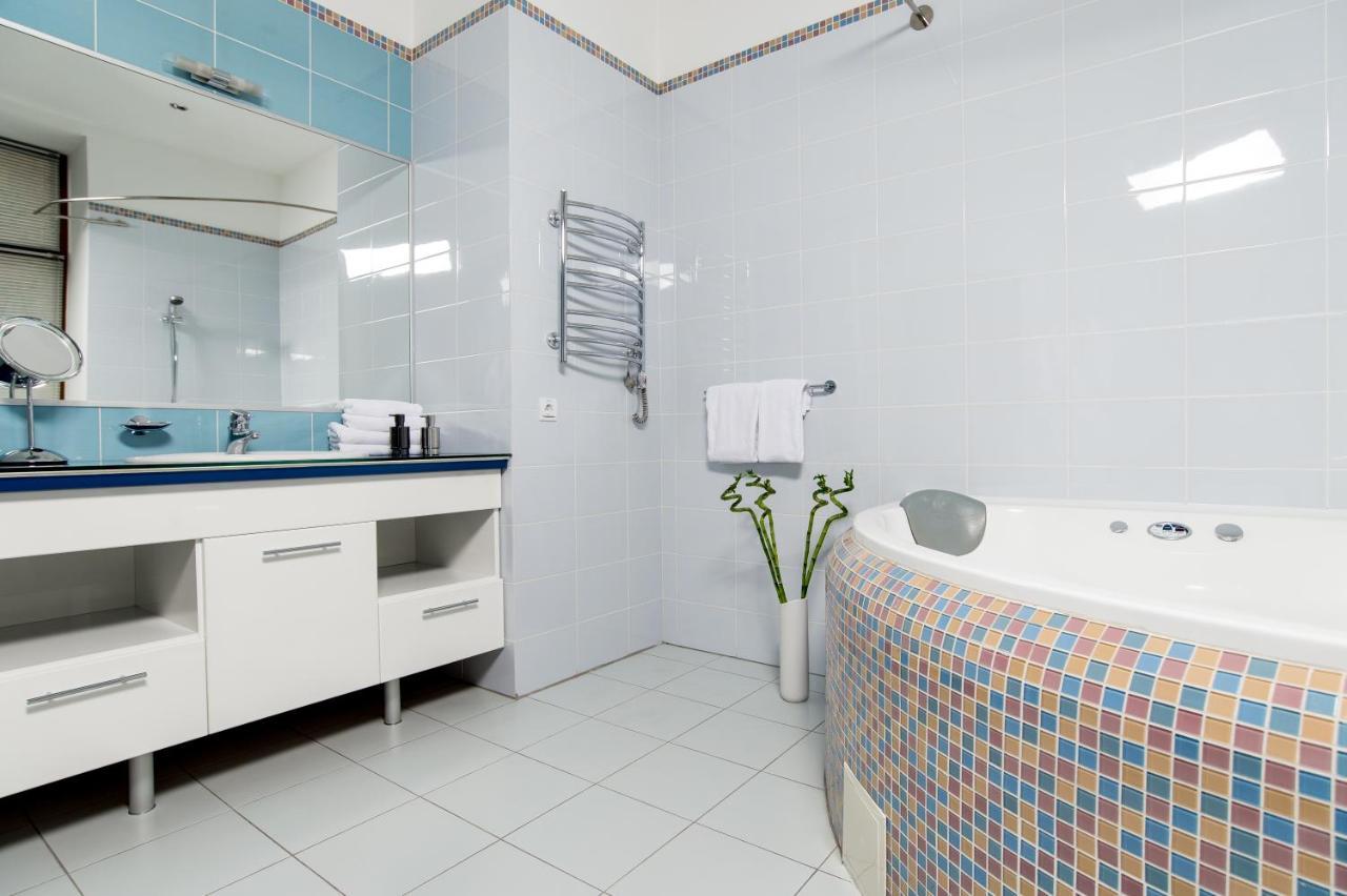 Incognito Boutique Hotel Kiev Ngoại thất bức ảnh